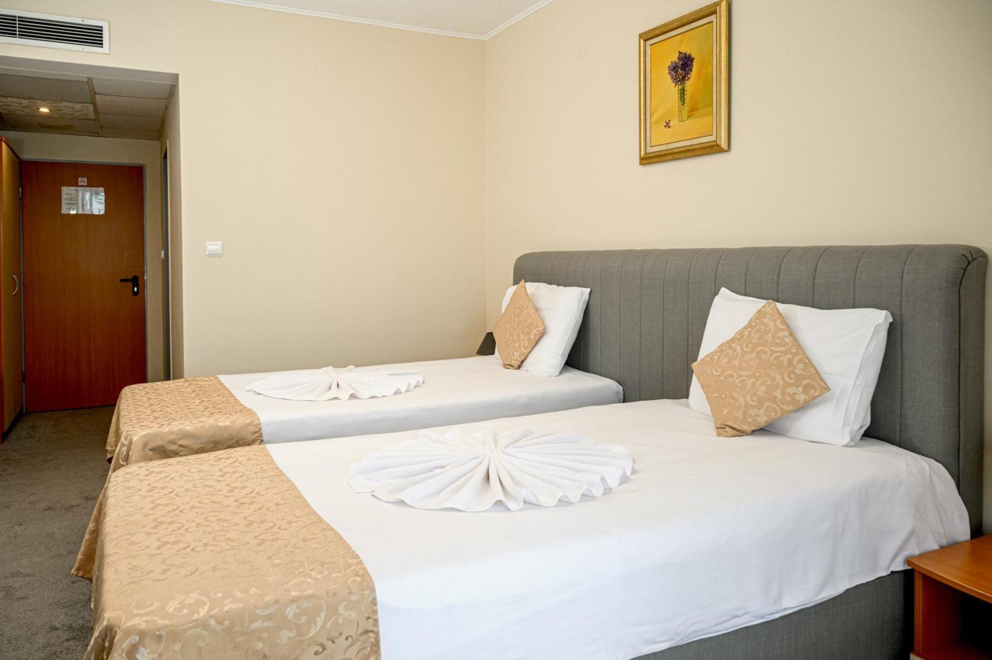 Paradise Hotel & Relax Center Hotel 3*